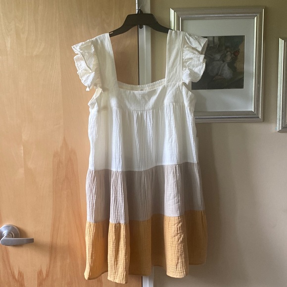 entro Dresses & Skirts - Entro Colorblock dress